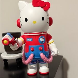 PopMart MEGA SPACE MOLLY 400% Hello Kitty and Friends (Hello Kitty)